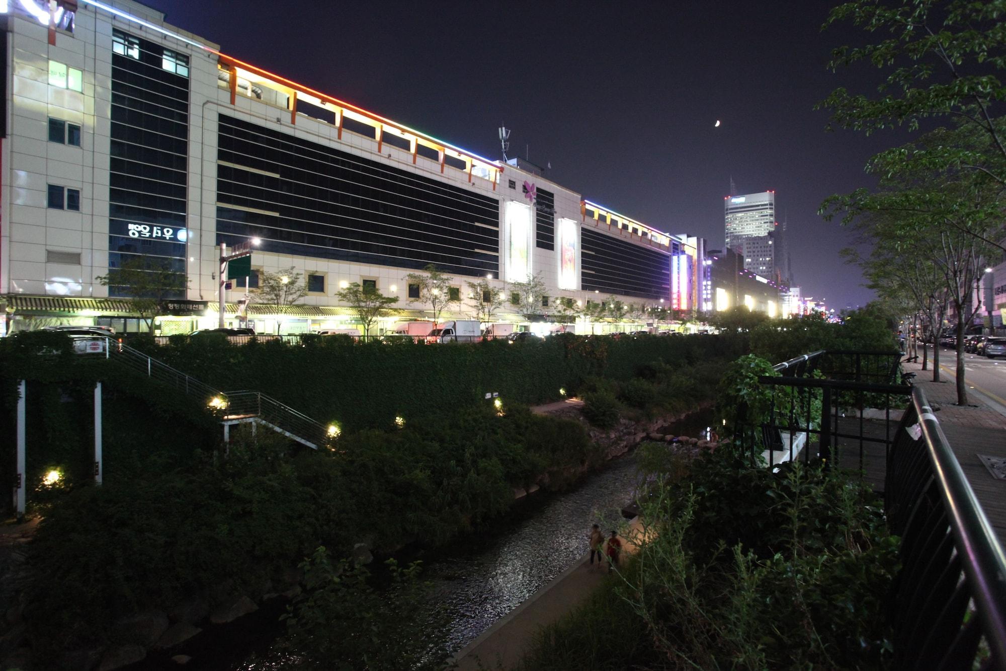 Vatica Hotel Dongdaemun Сеул Экстерьер фото